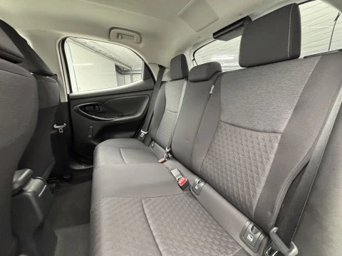 Toyota Yaris 1.5 120H Business Plus