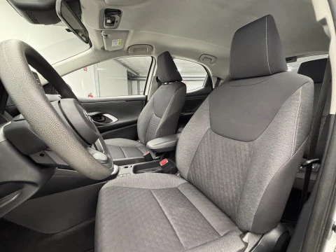 Toyota Yaris 1.5 120H Business Plus