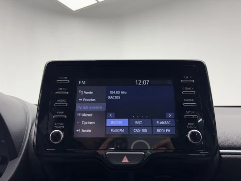 Toyota Yaris 1.5 120H Business Plus