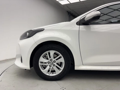 Toyota Yaris 1.5 120H Business Plus