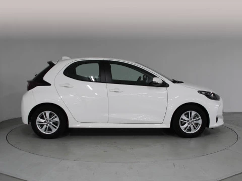 Toyota Yaris 1.5 120H Business Plus
