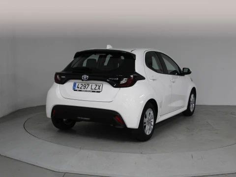 Toyota Yaris 1.5 120H Business Plus