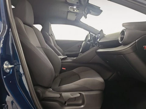 Toyota C-HR Advance Hybrid 140