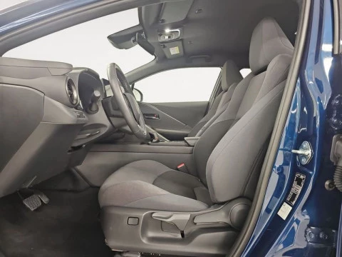 Toyota C-HR Advance Hybrid 140