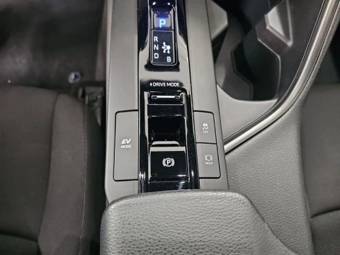 Toyota C-HR Advance Hybrid 140