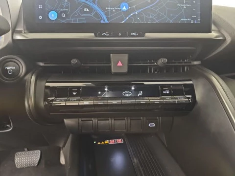 Toyota C-HR Advance Hybrid 140