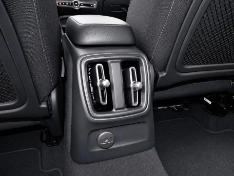 Volvo XC40 1.5 T4 Recharge PHEV Core Auto