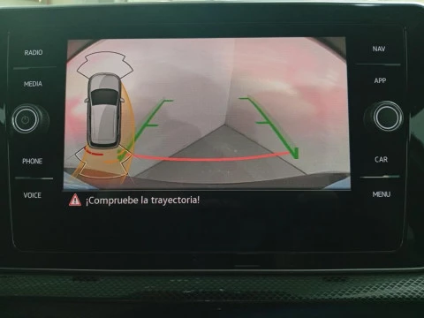 Volkswagen T-Cross R-Line 1.0 TSI 85 kW (116 CV) DSG