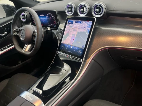 Mercedes-Benz GLC 300 de 4MATIC con tecnología híbrida EQ