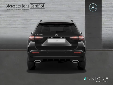 Mercedes-Benz GLA  200 d