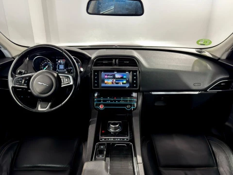 Jaguar F-Pace ID4 PRESTIGE 132KW