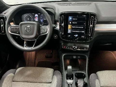Volvo XC40 XC40 CORE, T2 AUTOMATICO GASOLINA