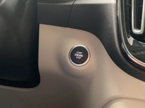 Volvo XC40 1.5 T2 INSCRIPTION AUTO 5P