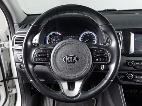 Kia Niro 1.6 GDi PHEV 104kW (141CV) Drive Kia Niro 1.6 GDi PHEV 104kW (141CV) Drive