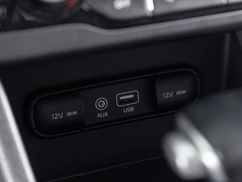 Kia Niro 1.6 GDi PHEV 104kW (141CV) Drive Kia Niro 1.6 GDi PHEV 104kW (141CV) Drive