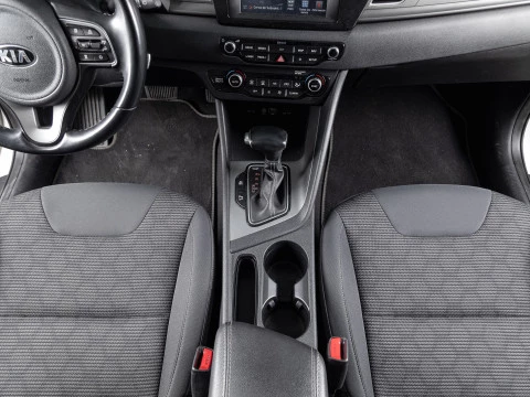 Kia Niro 1.6 GDi PHEV 104kW (141CV) Drive Kia Niro 1.6 GDi PHEV 104kW (141CV) Drive