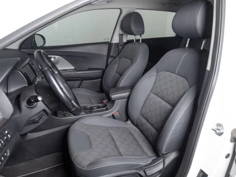 Kia Niro 1.6 GDi PHEV 104kW (141CV) Drive Kia Niro 1.6 GDi PHEV 104kW (141CV) Drive