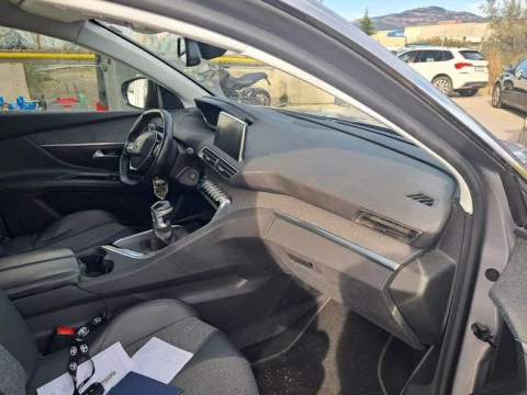 Peugeot 5008 Allure 1.5L BlueHDi 96kW (130CV) S&S