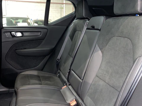 Volvo XC40 1.5 T5 RECHARGE R-DESIGN DCT 5P