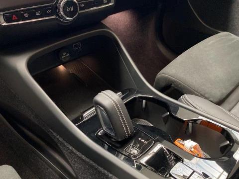 Volvo XC40 1.5 T5 RECHARGE R-DESIGN DCT 5P