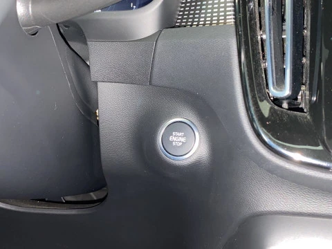 Volvo XC40 1.5 T5 RECHARGE R-DESIGN DCT 5P