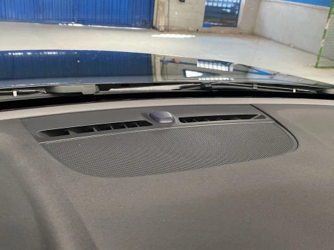 Volvo XC40 1.5 T5 RECHARGE R-DESIGN DCT 5P