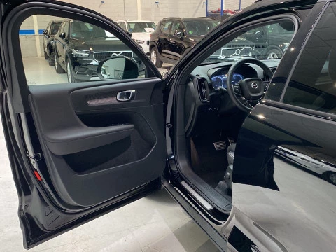 Volvo XC40 1.5 T5 RECHARGE R-DESIGN DCT 5P