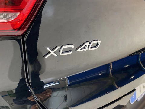 Volvo XC40 1.5 T5 RECHARGE R-DESIGN DCT 5P