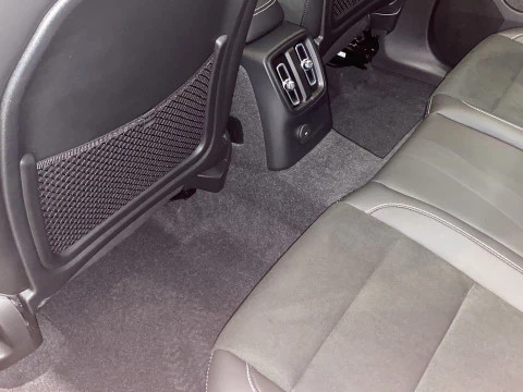 Volvo XC40 1.5 T5 RECHARGE R-DESIGN DCT 5P