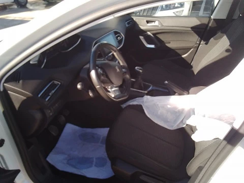 Peugeot 308 W Style BlueHDi 100 S&S 6 Vel. MAN