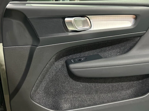 Volvo XC40 2.0 B3 CORE AUTO 163 5P