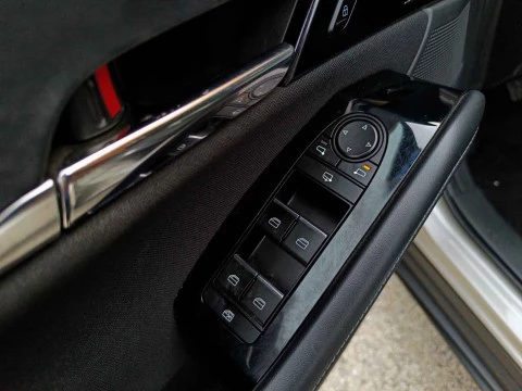 Mazda CX-30 (2022) E-SKYACTIV X 2.0 137 KW (186 CV) MT 2WD ZENITH SAFETY CON