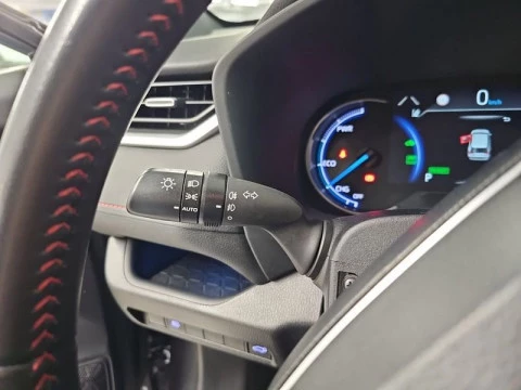 Toyota Rav4 2.5l PLUG-IN 300PH (e-CVT) Advance
