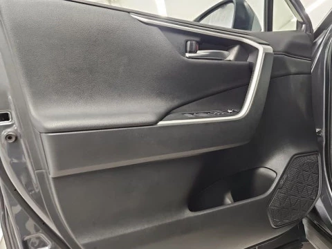 Toyota Rav4 2.5l PLUG-IN 300PH (e-CVT) Advance