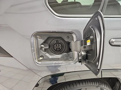 Toyota Rav4 2.5l PLUG-IN 300PH (e-CVT) Advance