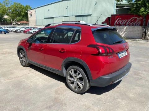 Peugeot 2008 Allure PureTech 110 S&S 6 Vel. MAN
