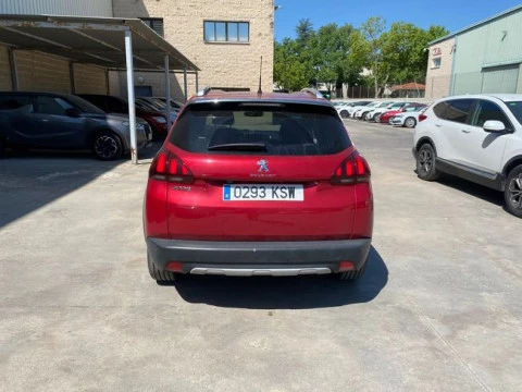 Peugeot 2008 Allure PureTech 110 S&S 6 Vel. MAN