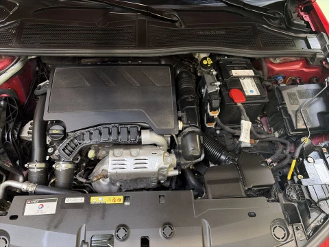 Peugeot 408 GT Puretech EAT8 96 kW (130 CV)