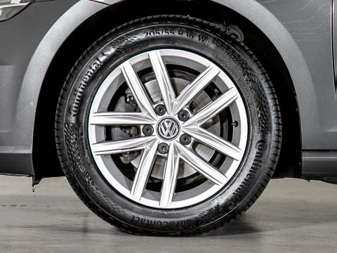 Volkswagen Golf Advance 1.5 TSI EVO 96kW (130CV)