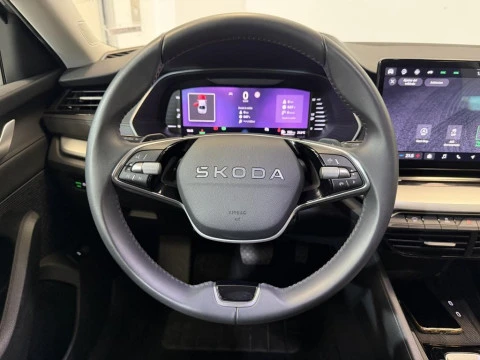 Skoda Octavia 1.5 TSI m-HEV Selection DSG 110 kW (150 CV)