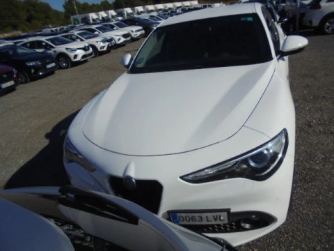 Alfa Romeo Stelvio 2.2 Diésel 140kW (190CV) Sprint+ Q4