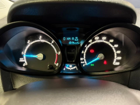 Ford Transit Courier Van 1.5 TDCi 71kW Ambiente