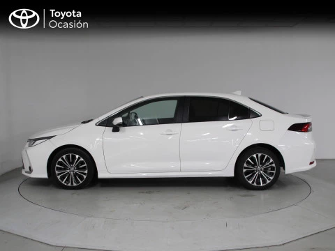 Toyota Corolla Sedán 140H STYLE