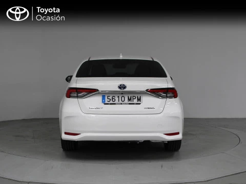 Toyota Corolla Sedán 140H STYLE