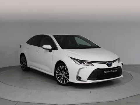 Toyota Corolla Sedán 140H STYLE