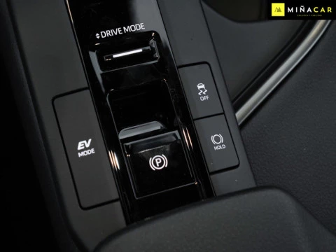 Toyota C-HR 1.8 Advance Hybrid 140