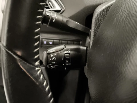 Peugeot 308 PureTech 130 SANDS Style 96 kW (130 CV)