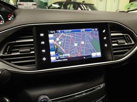 Peugeot 308 PureTech 130 SANDS Style 96 kW (130 CV)