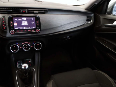 Alfa Romeo GIULIETTA 1.6 JTDM 88KW SPORT 5P