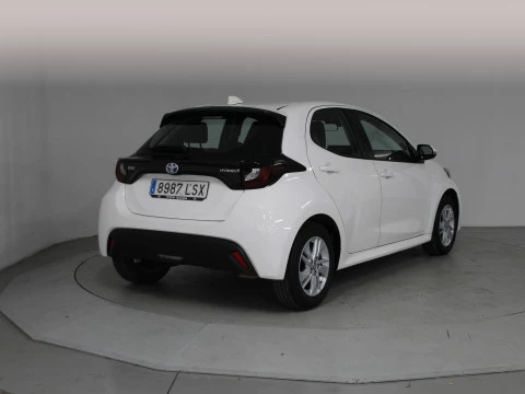 Toyota Yaris 1.5 120H Business Plus